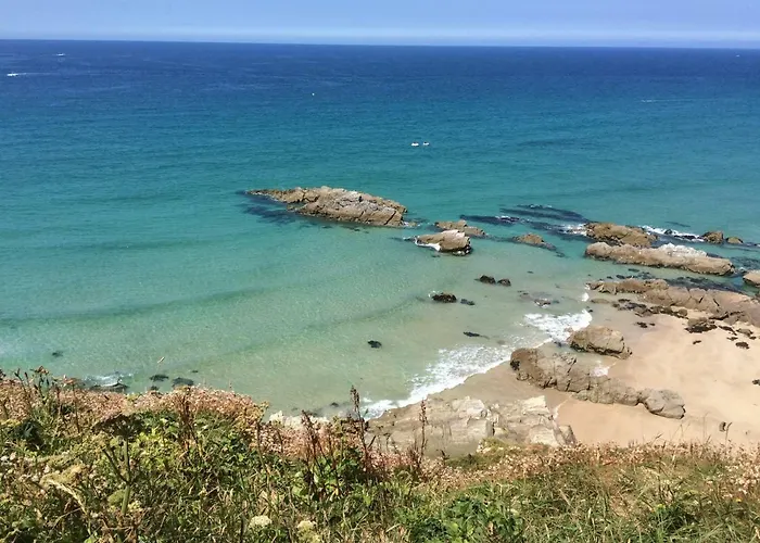 Boonkeys Surf Lodge